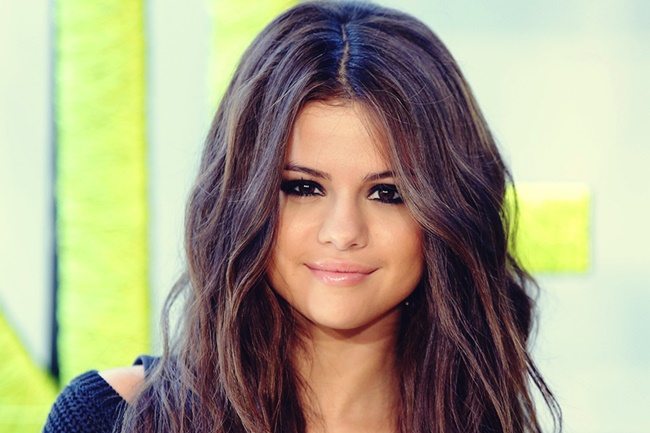 Selena Gomez age, biography, net worth