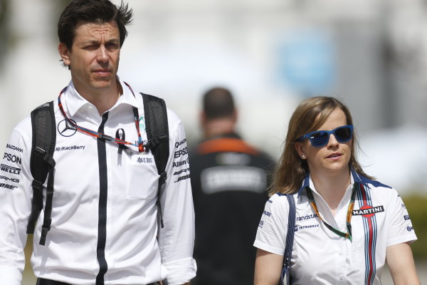 Toto Wolff age, height, weight, wife, dating, net worth, career, family, bio