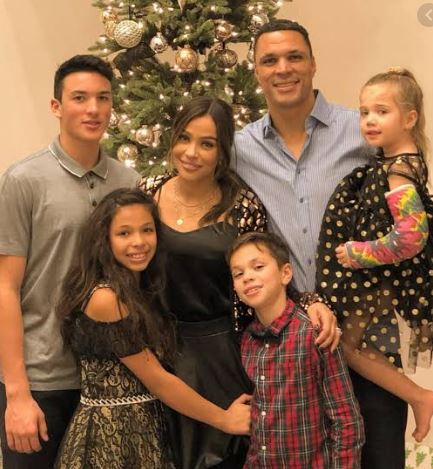 tony gonzalez family worth facts