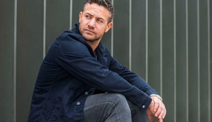 Warren Brown age, height, weight, wife, dating, net worth, career, family, bio