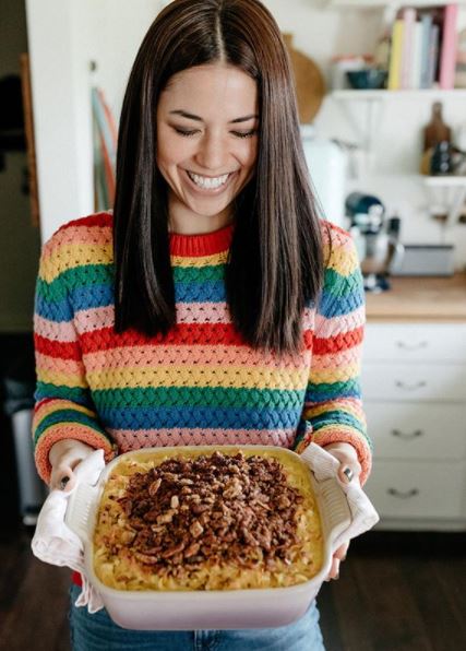 Molly Yeh Age, Height, Weight, Net worth, Spouse, Career, Bio & Facts.